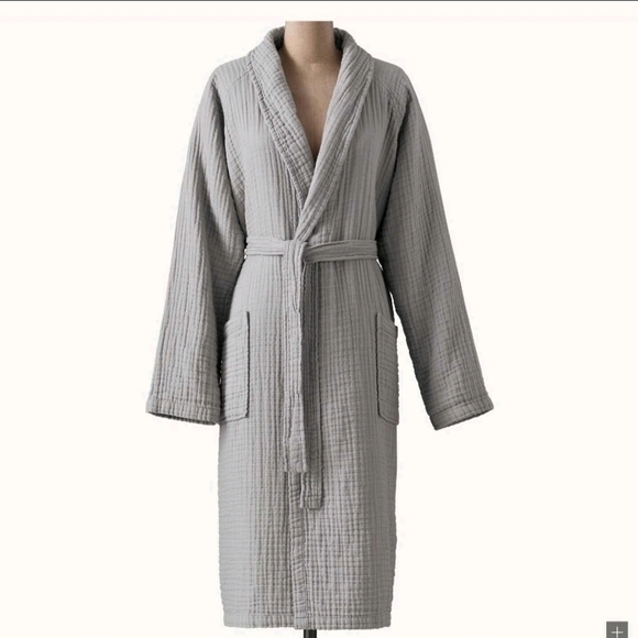 Restoration Hardware Gray Waffle Bathrobe - Picture 1 of 1